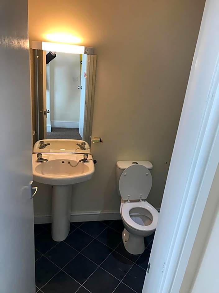 The New Alexandra Hotel