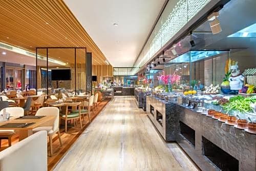 Holiday Inn Zhongshan Downtown, an IHG Hotel