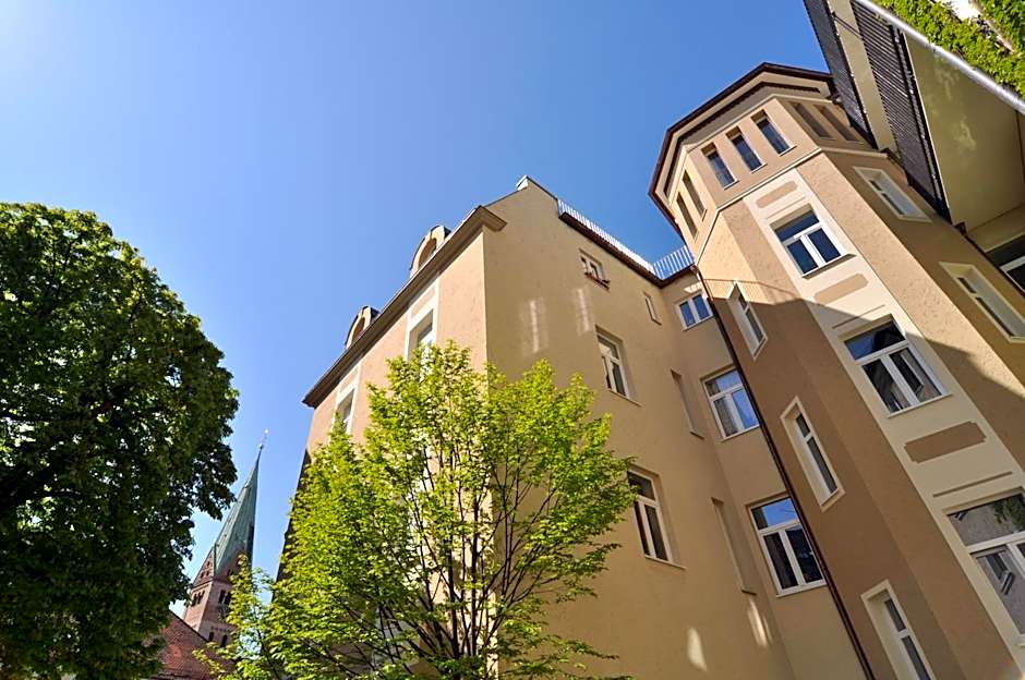 Dom Hotel