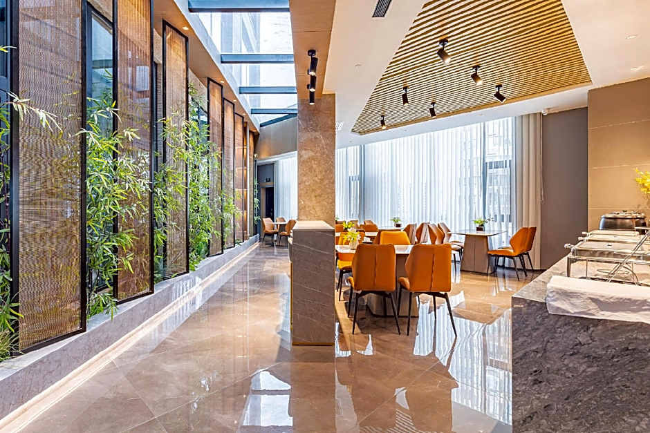 Fuji International Hotel Zhangbei Qingming Street