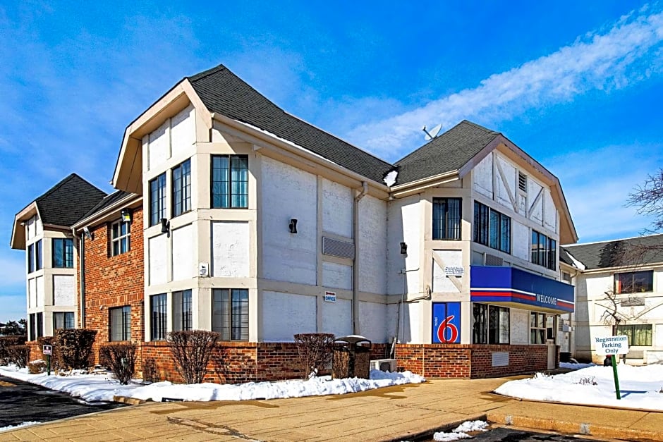 Motel 6-Palatine, IL - Chicago Northwest