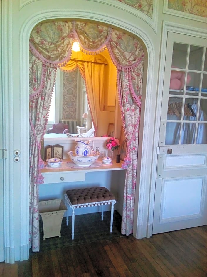 Chateau du Guerinet D'Orchaise