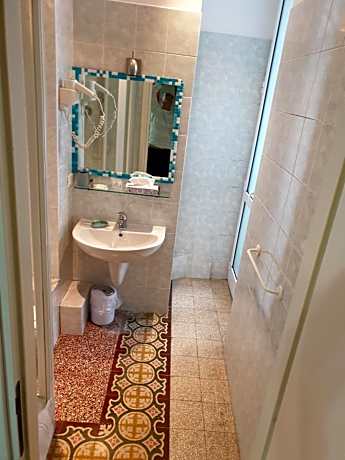 Triple Room with Bathroom