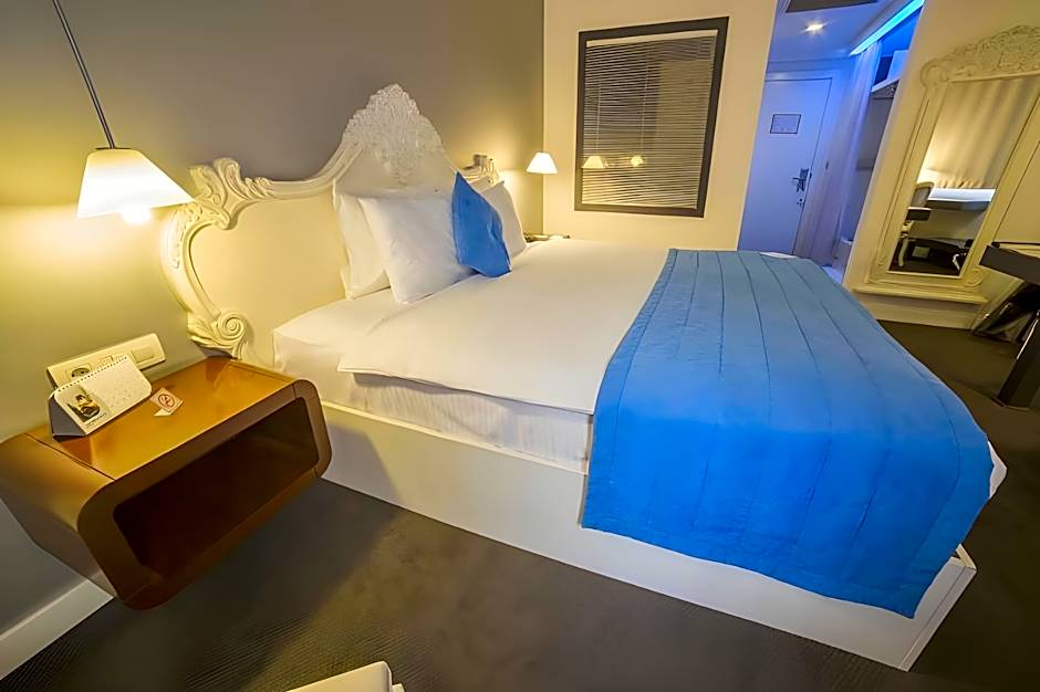 Hotel Beyond