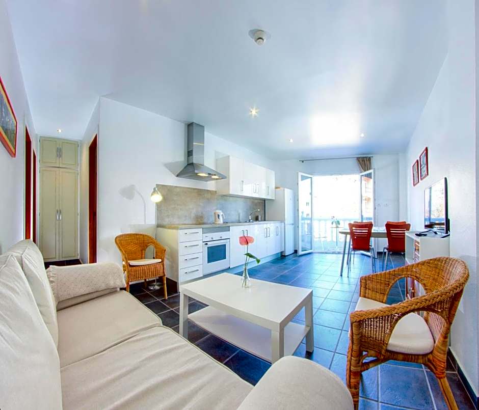 Apartamentos Adjovimar