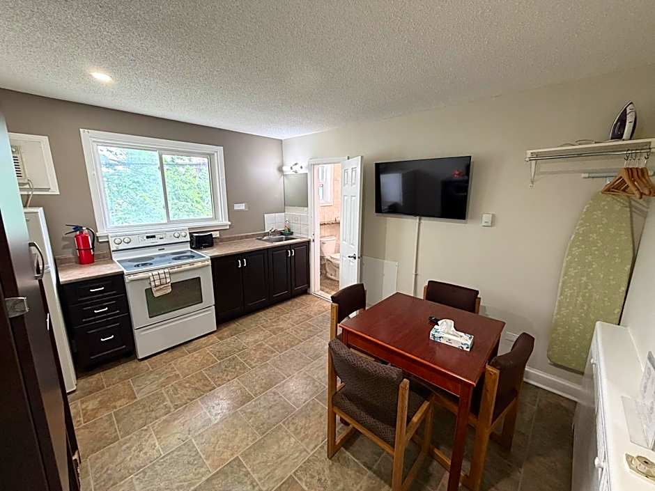 Perth Plaza Inn & Suites