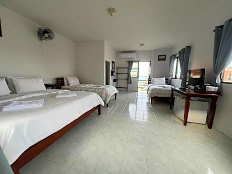 Family Room (4 Adults)