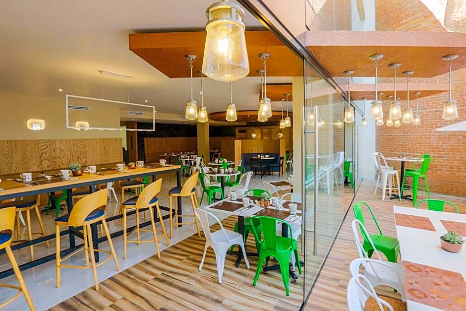 Courtyard by Marriott Toluca Airport