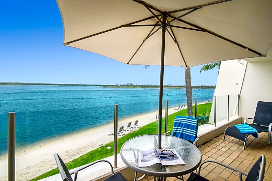 Noosa Harbour Resort