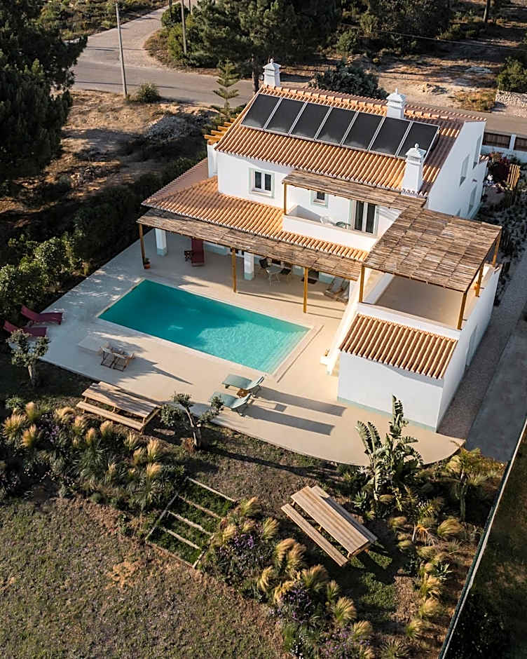 Birds of Paradise - Boutique Surf Lodge