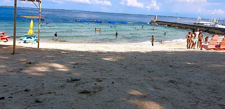 Mactan Newtown Condo with Garden and Ocean View 8NEWTOWN BLVD