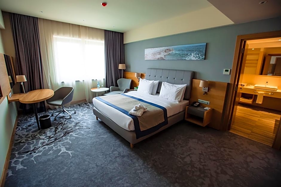 Holiday Inn - Aktau - Seaside