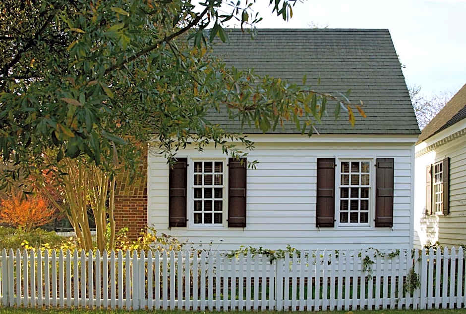 Colonial Houses, an official Colonial Williamsburg Hotel