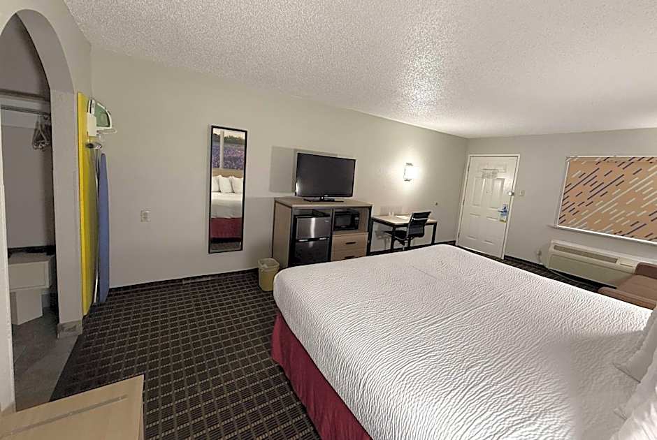 Days Inn by Wyndham San Antonio Interstate Hwy 35 North