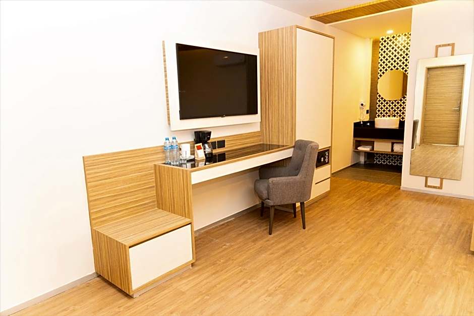 Hotel Plaza by Kavia