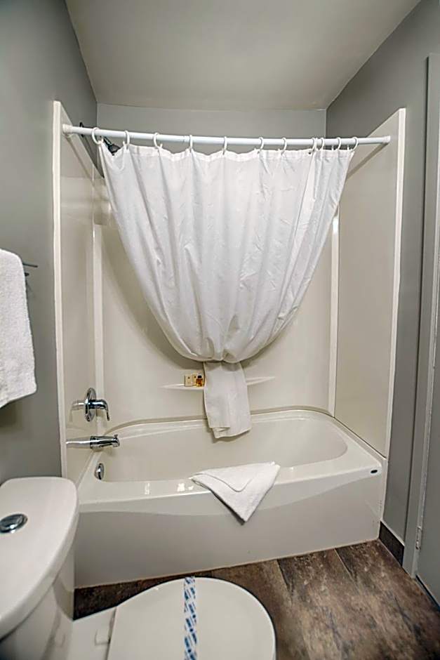 Le Fabreville Motel & Suites