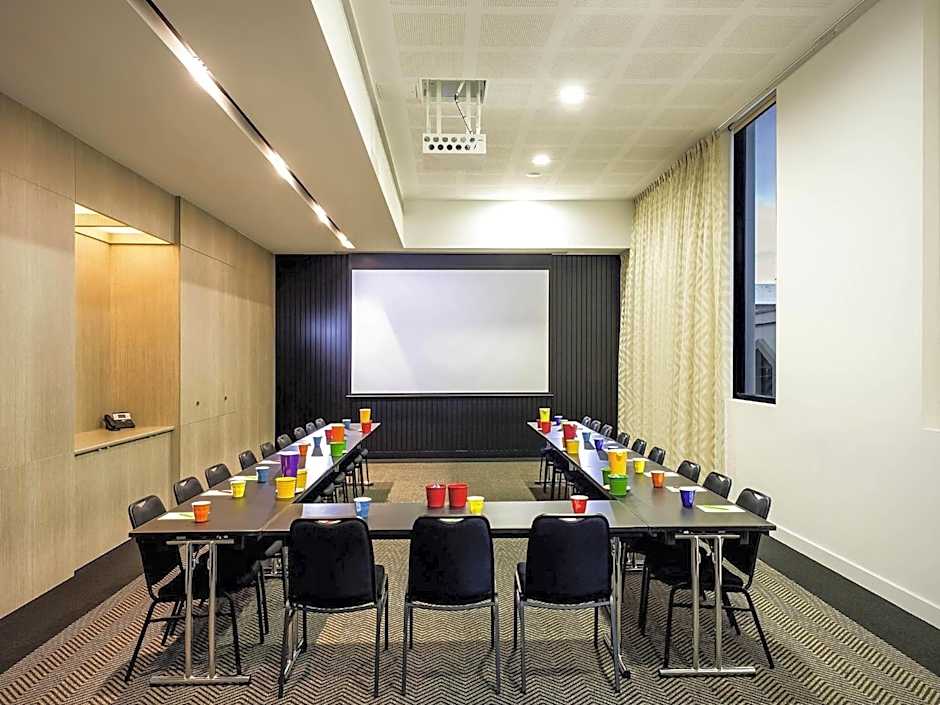 ibis Adelaide