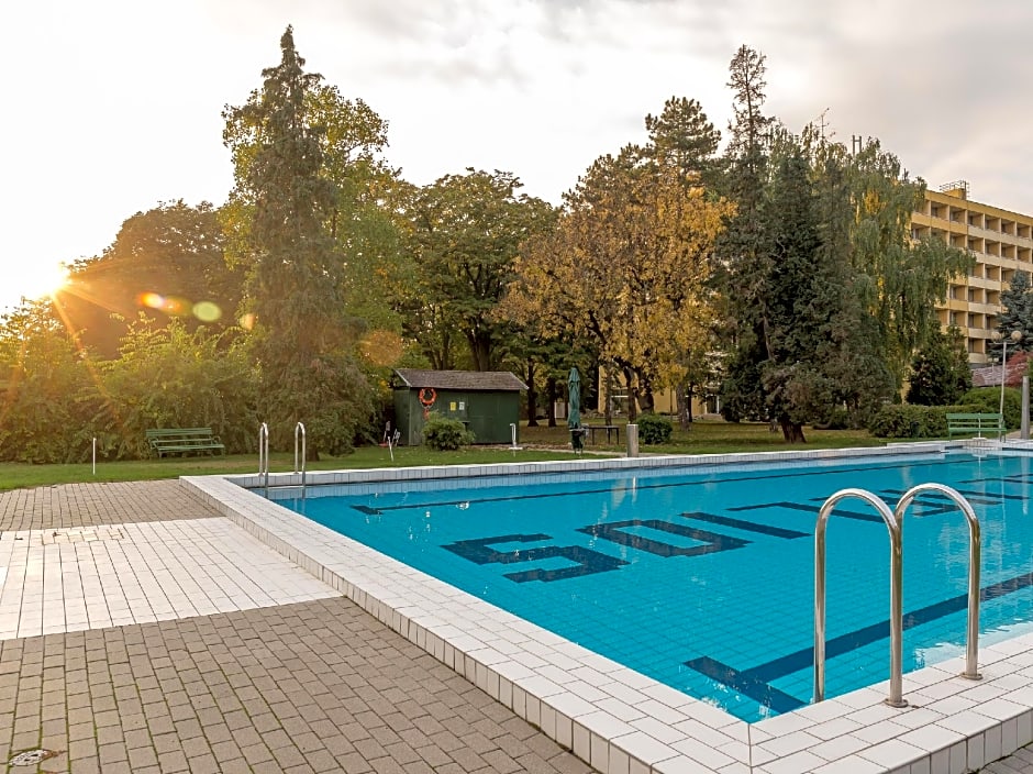 Hunguest Hotel Helios