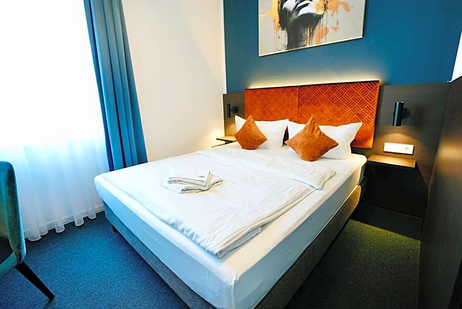 Arthotel Ambassador Wiesbaden - FREE PARKING