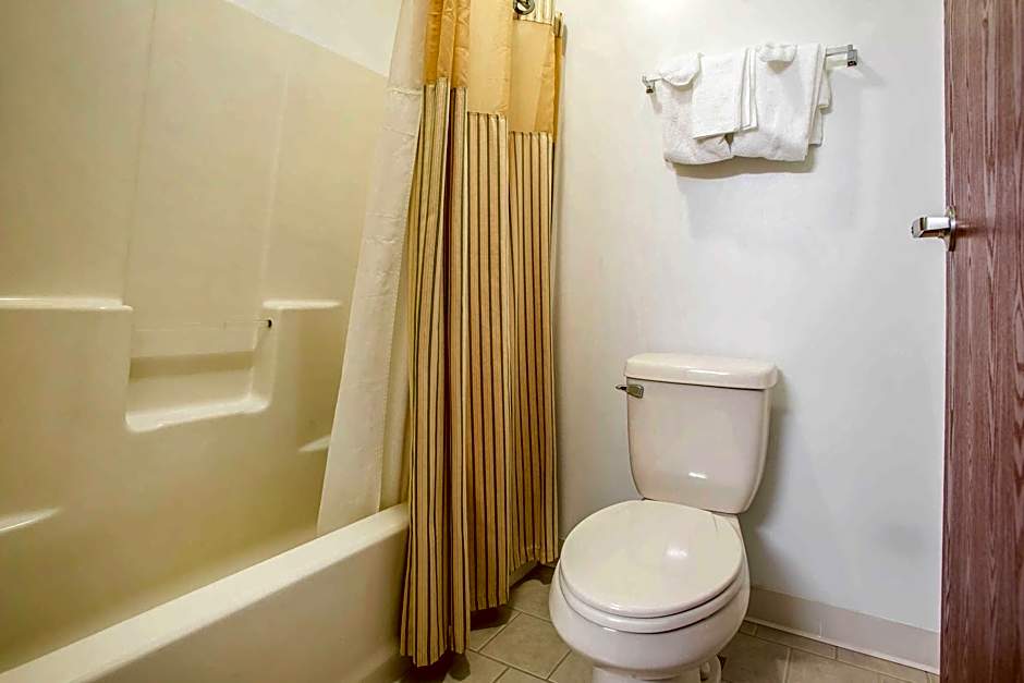 Passport Inn Paradise PA