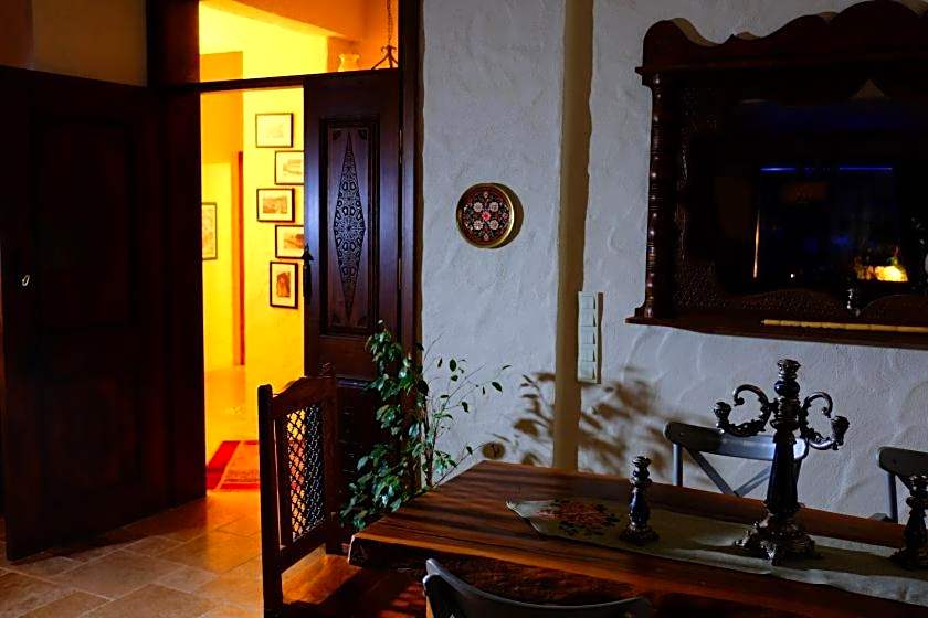 Mandarin & Mango Boutique Hotel