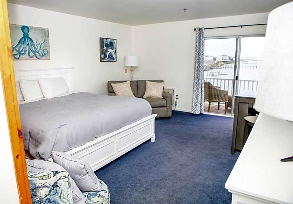 Photo 1 of 15 of Deluxe 1 King Bed Suite