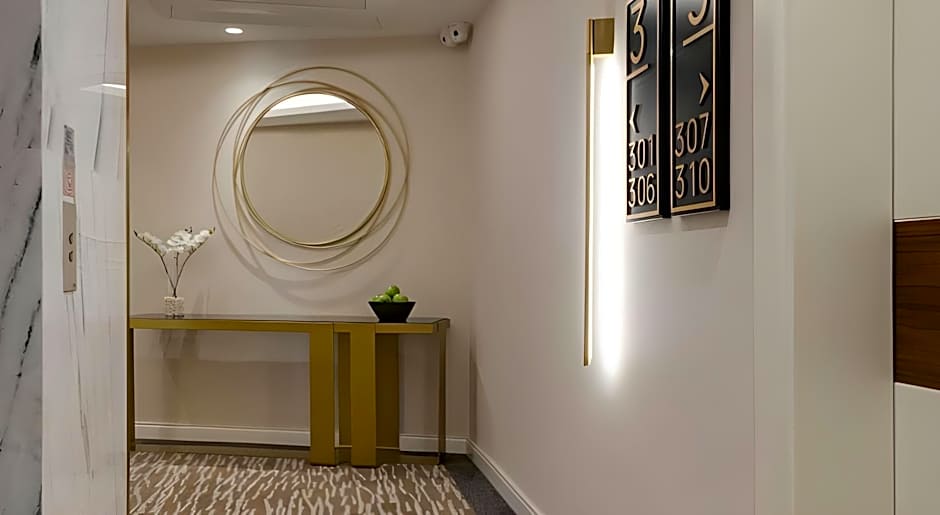 Gleam Collection Hotel