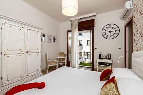 Double Room with Balcony and Sea View