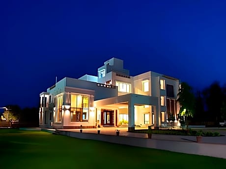 Lariya Resort