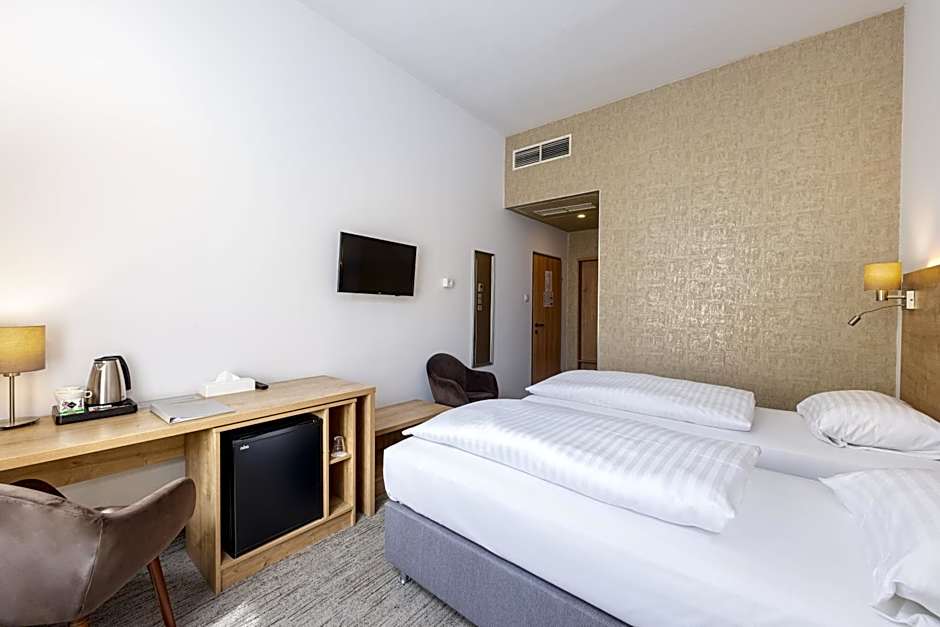 City Hotel Ring