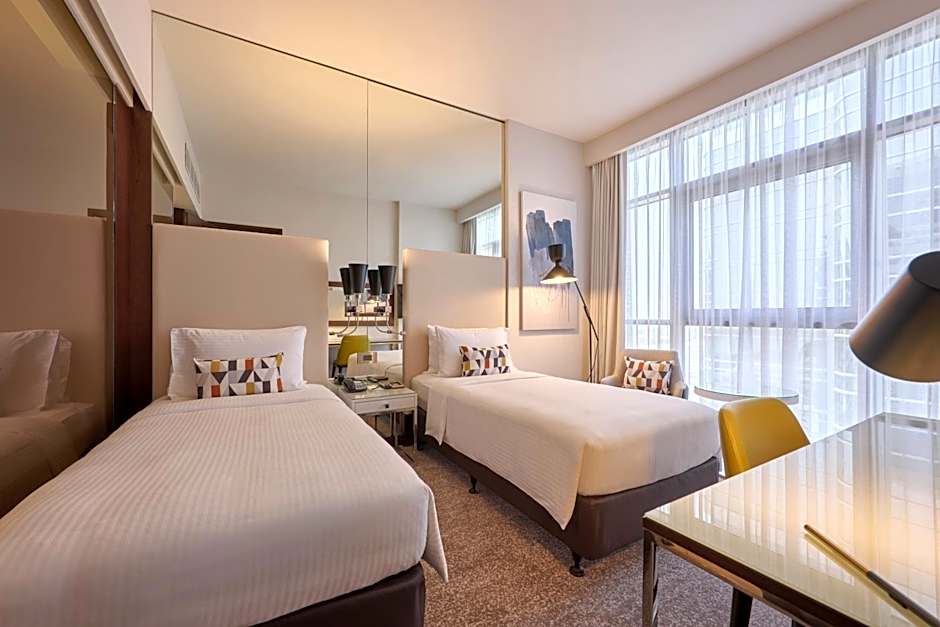Photo 1 of 4 of 1 Twin Bed, High Floor