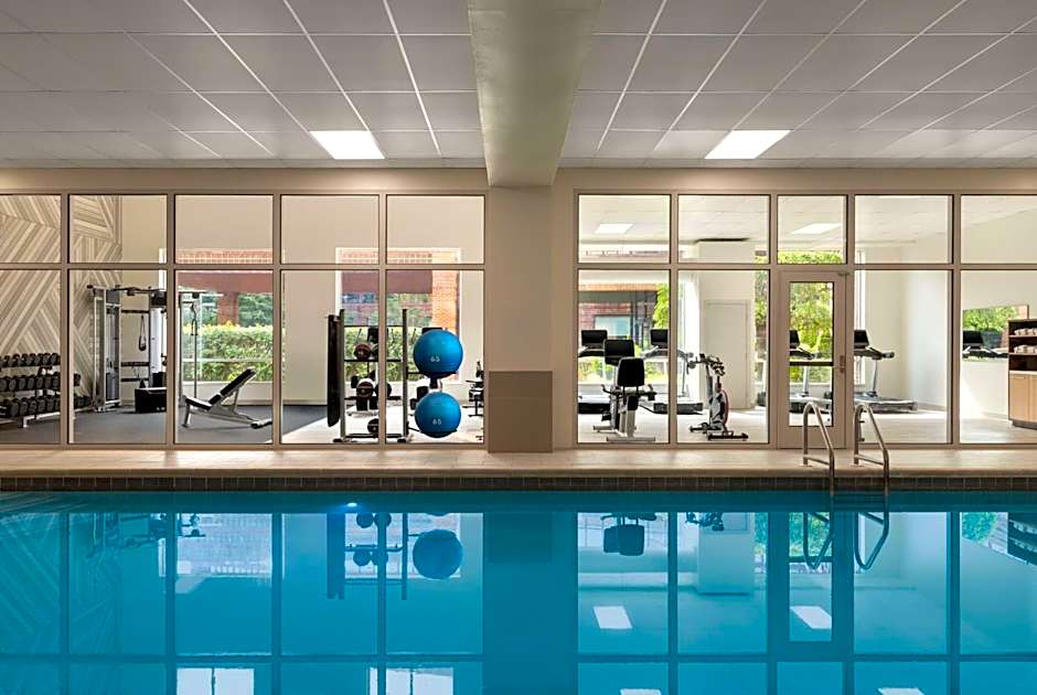 DoubleTree by Hilton New York LaGuardia Airport