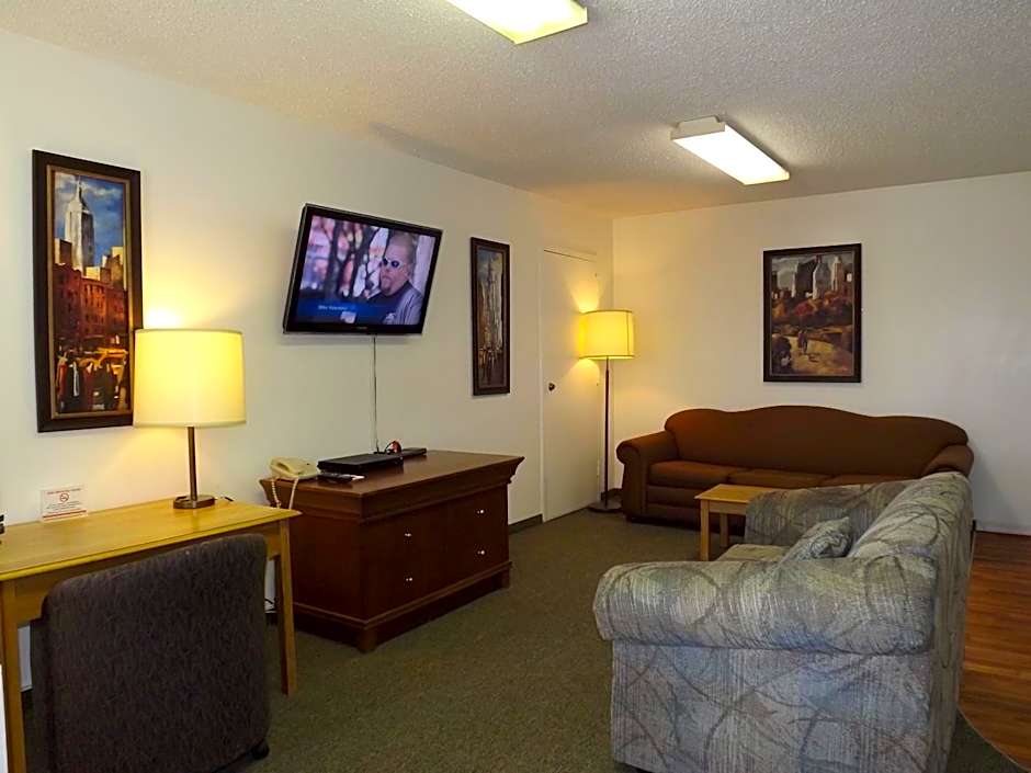 Canadas Best Value Inn Whitecourt