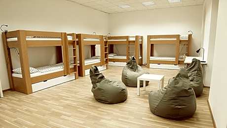 Bed in 8-Bed Mixed Dormitory Room