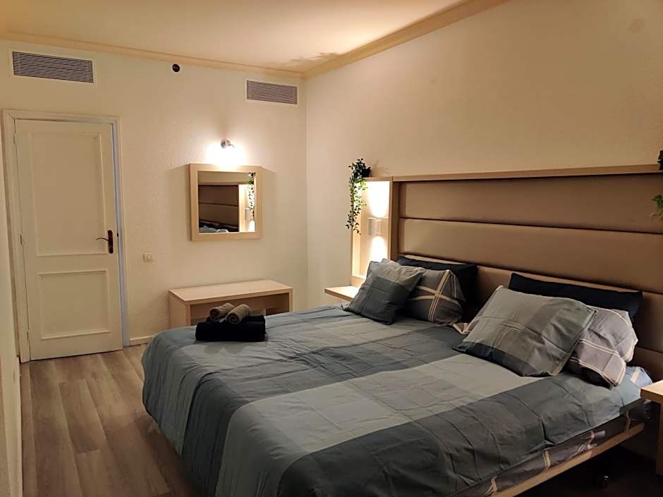 Luxury Apartment with pool view