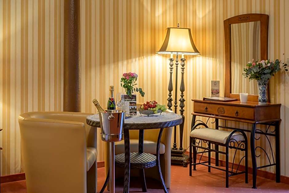 Żabi Dwór - HOTEL - RESTAURACJA - SPA