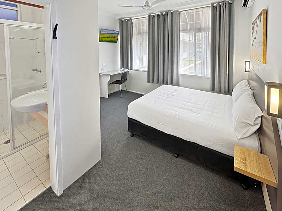 Golden Sands Motor Inn