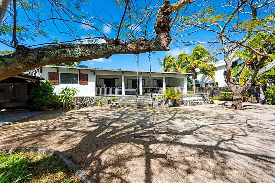 Quaint 4-bedroom Beach Villa in a fishing village