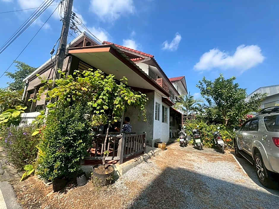 Baan Warabordee Hotel