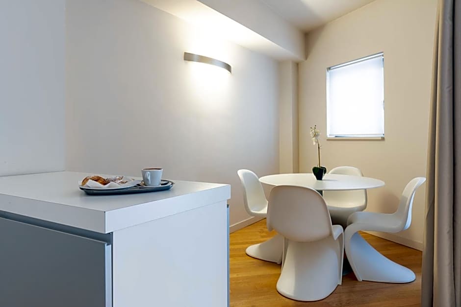 Home 15 Residence Hotel