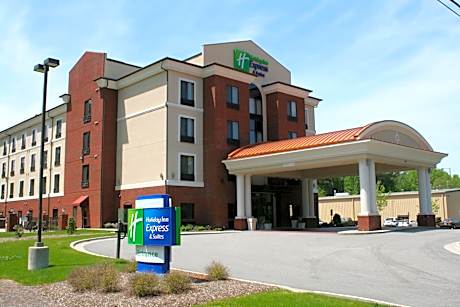 Holiday Inn Express Hotels & Suites Rockingham West By IHG
