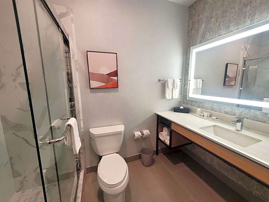 DoubleTree by Hilton Houston Westchase