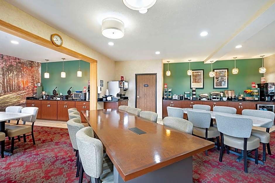 Best Western Plus Howe Inn