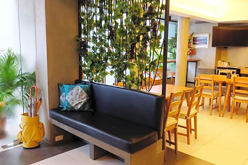 Cozy At 9 Hotel And Kitchen