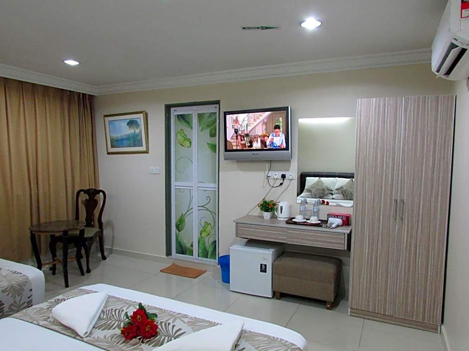 Photo 1 of 13 of Triple Room