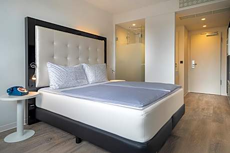 THE INNSIDE ROOM