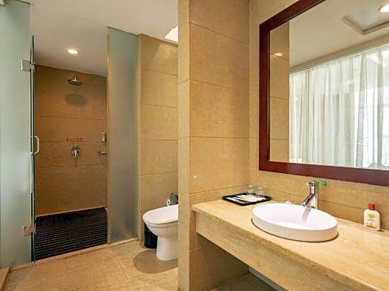 Shi Pu Business Hotel