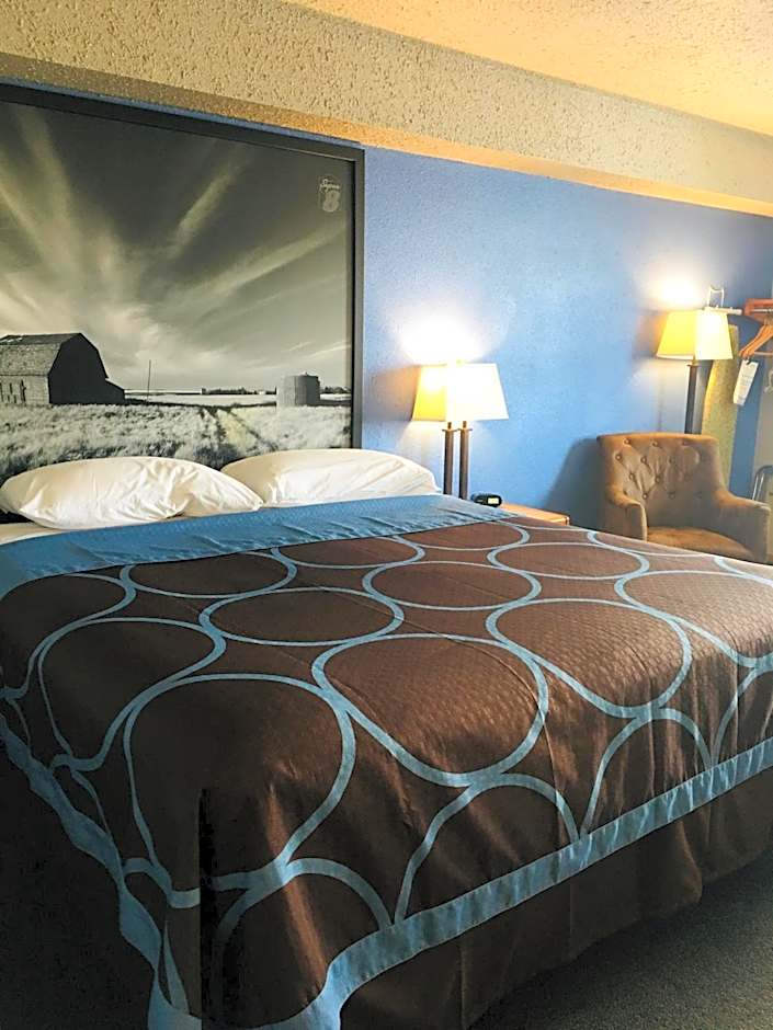 Super 8 by Wyndham Swift Current