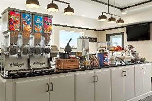 Country Inn & Suites by Radisson, Little Falls, MN