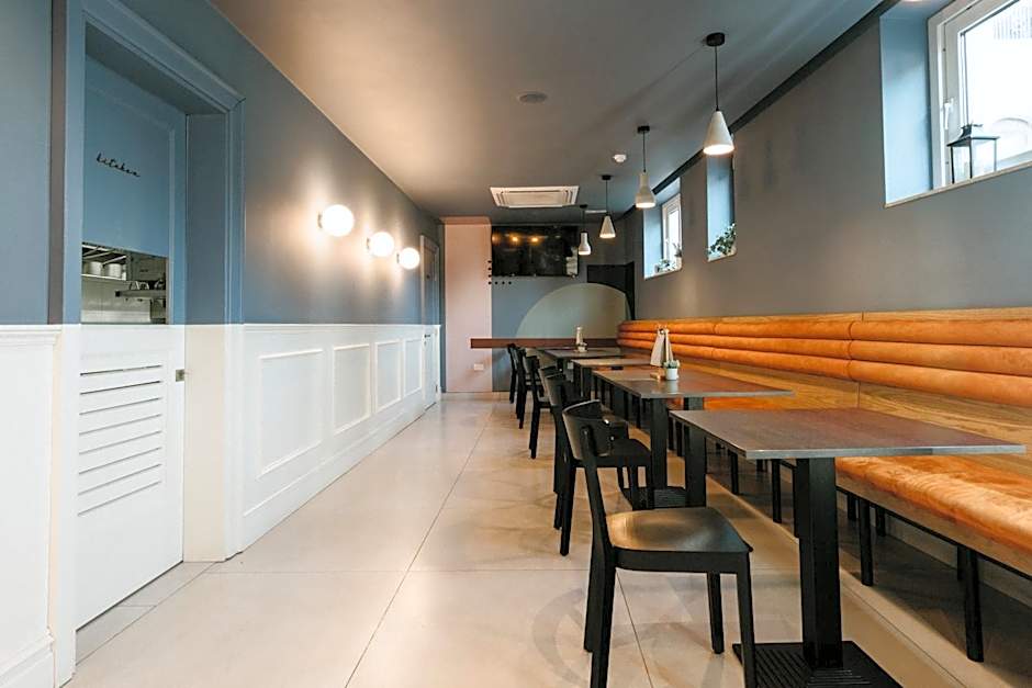 Townhouse17 Boutique Bed & Breakfast